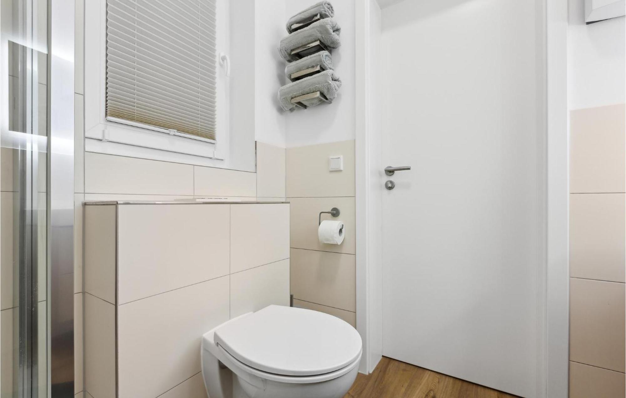 Pet Friendly Apartment In Naumburg With Kitchen Eksteriør bilde