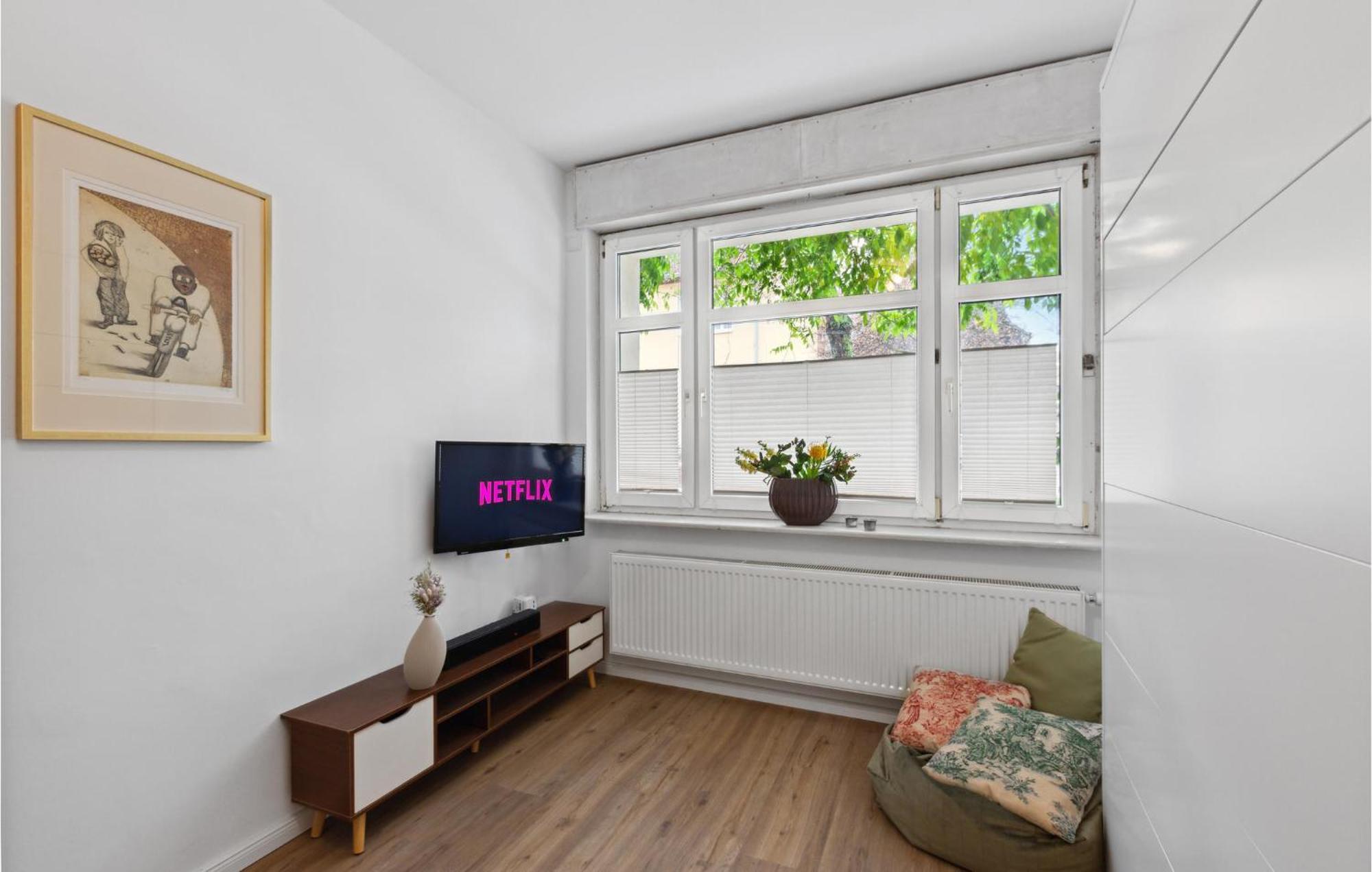 Pet Friendly Apartment In Naumburg With Kitchen Eksteriør bilde